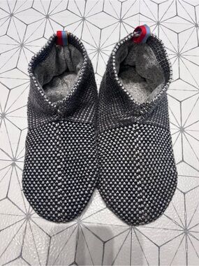 Bombas Black & White Men’s Knit Slippers